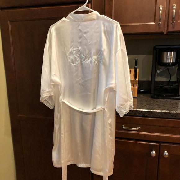 Apt 9 Bride Robe - Med - Picture 3 of 9
